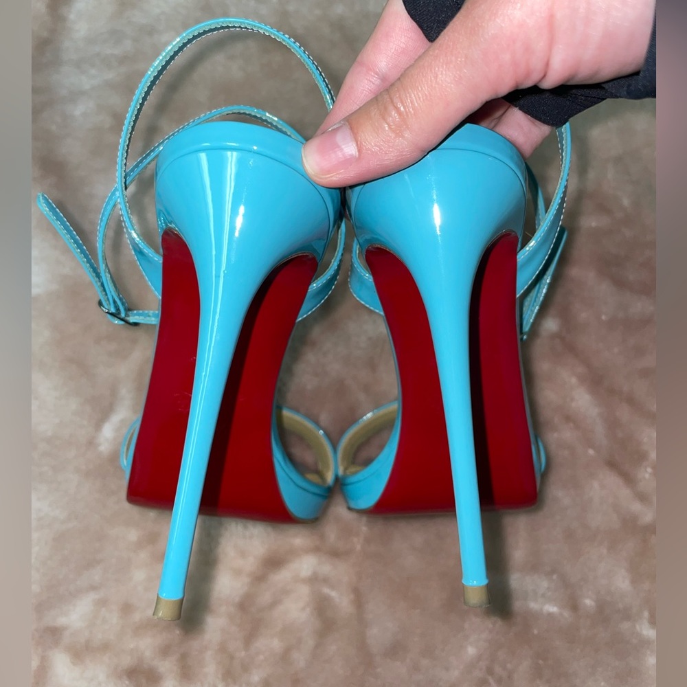 Christian Louboutin Loubi Queen 120 Patent Sandal Teal; Size: 39